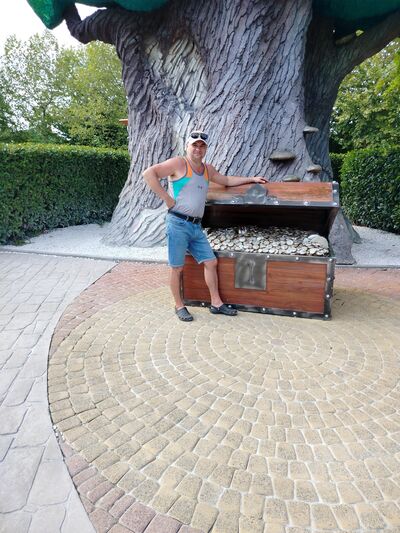  ,   Vladimir, 44 ,   ,   , c , 