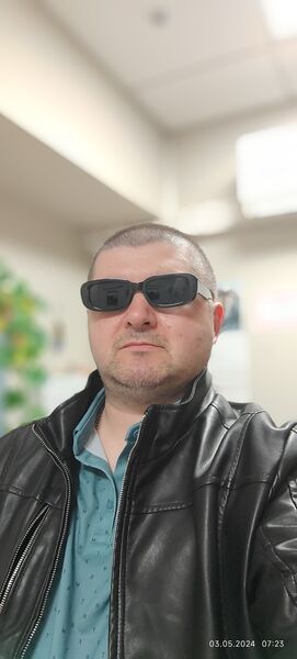  ,   Alex, 42 ,   ,   