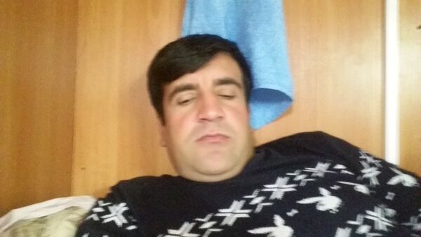  ,   Micha, 40 ,  
