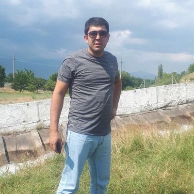  ,   Oybek, 32 ,   ,   , c 