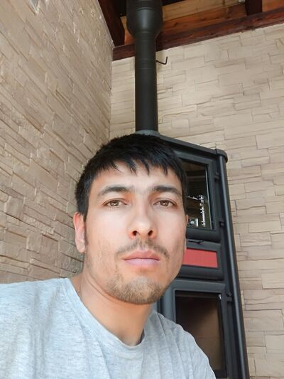  -,   Akbar, 39 ,   ,   , c , 