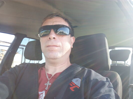  ,   Alex, 39 ,   