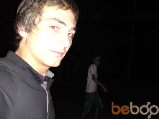  ,   Gio, 32 ,  