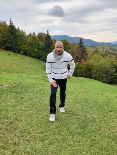  ,   Mohamed, 49 ,   ,   , c 