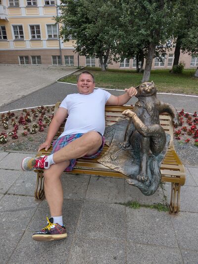  -,   Vladimir, 48 ,   