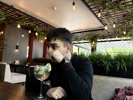  ,   Mert, 20 ,   ,   , c 
