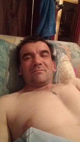  ,   Viktor, 51 ,   