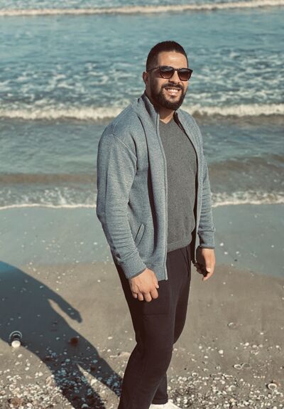  Tunis,   Elyes, 32 ,   ,   , c 