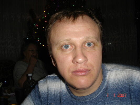  ,   Sergej, 49 ,  