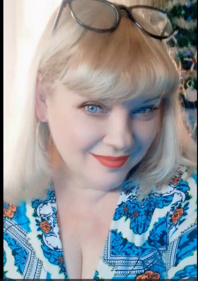  ,   Natalia, 46 ,  