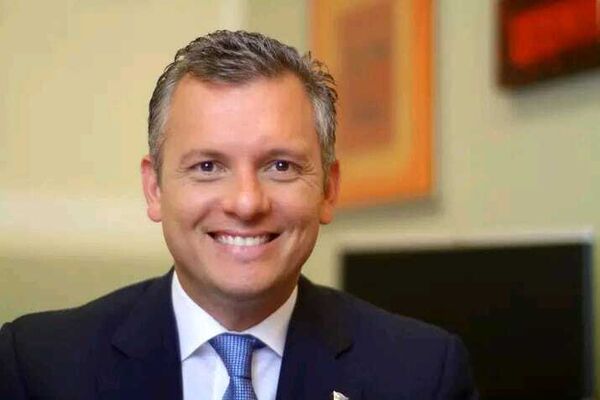 ,   Chris, 54 ,   ,   