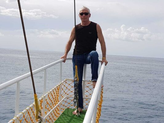  ,   Aleks, 58 ,   ,   
