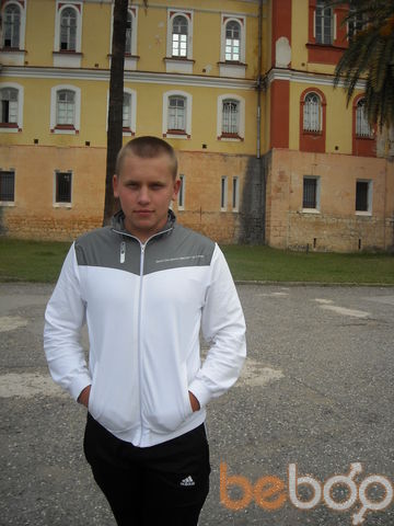  ,   Artem, 34 ,  