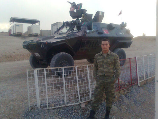  ,   Malik, 32 ,   