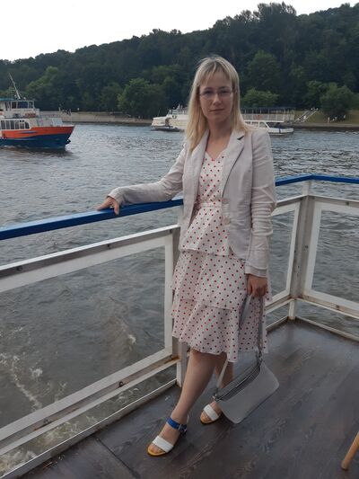 ,   Yana, 32 ,   ,   