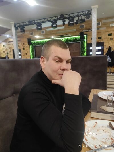  ,   Vladimir, 37 ,   ,   