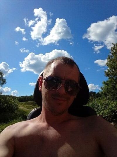  ,   Maxim, 33 ,   ,   , c 