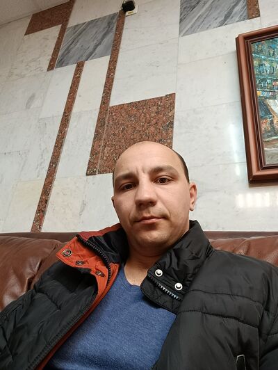  ,   Anton, 33 ,   ,   