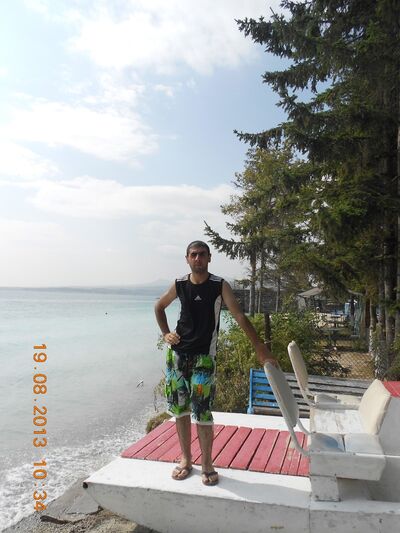  ,   Hrach, 35 ,   ,   , c 
