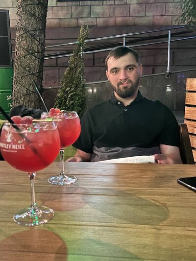  ,   Rostyslav, 31 ,   ,   