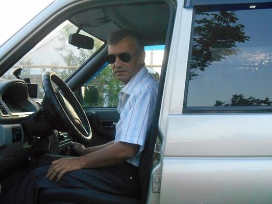  ,   Viktor, 60 ,   