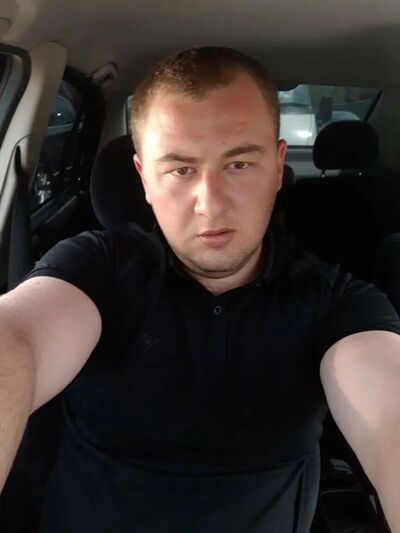  ,   Arman, 37 ,   ,   