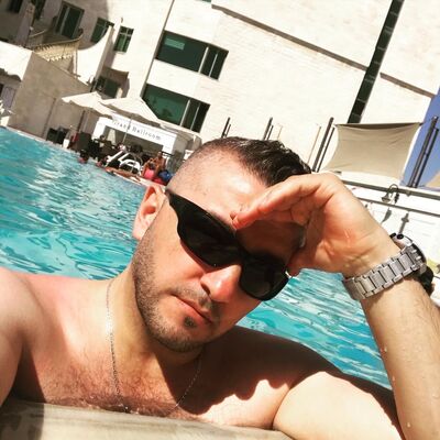  ,   Adam , 39 ,   ,   