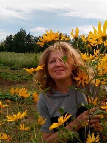  ,   Elena, 69 ,   ,   , c 