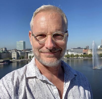  ,   Stefan, 56 ,     , c 