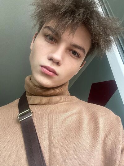  ,   Artur, 23 ,   ,   