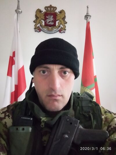  ,   Irakli, 50 ,  