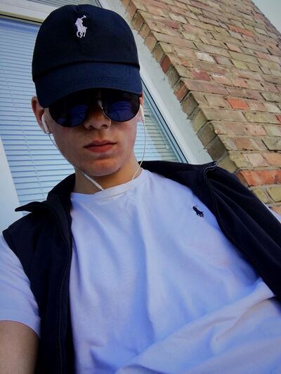  ,   Tvoumalchik, 26 ,   ,   , c 