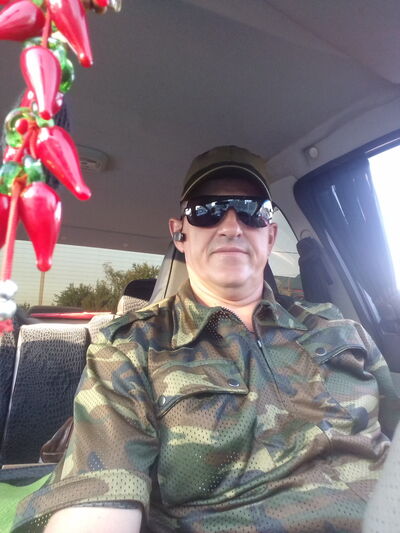  ,   Viktor, 50 ,   