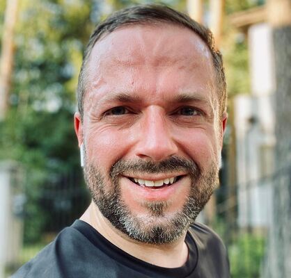  ,   Pavel, 52 ,     , c 