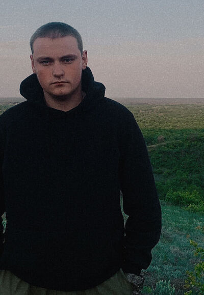  ,   Ilya, 22 ,   ,   , c , 