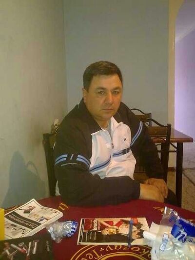  ,   Bek, 52 ,   
