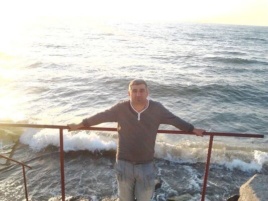  ,   Mavri, 52 ,  