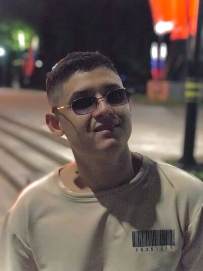  ,   Nik, 28 ,   ,   
