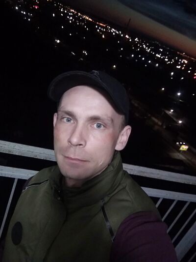  ,   Alexander, 32 ,   ,   