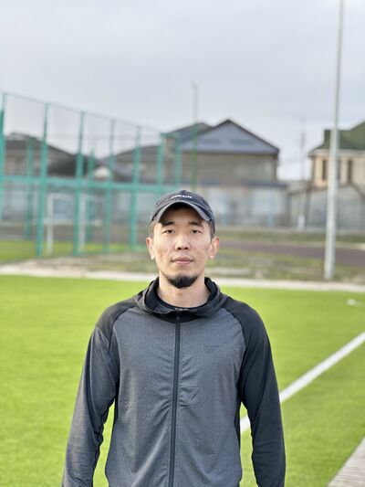  ,   Bek, 32 ,   ,   , c 