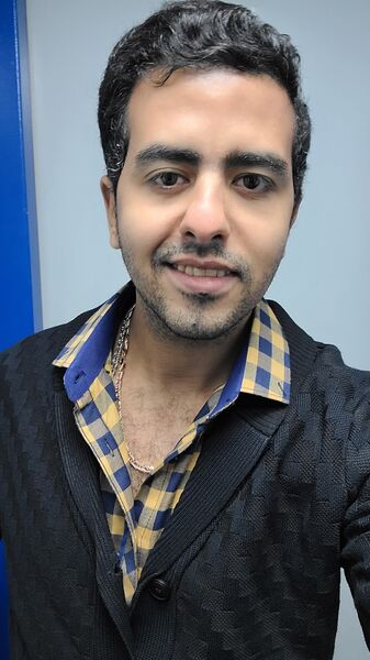  ,   Mohamed, 33 ,   c 