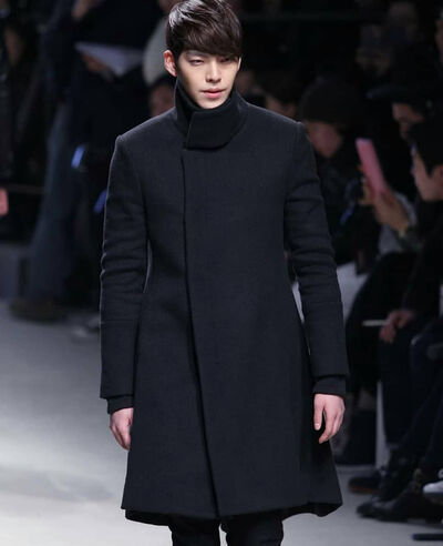  ,   Emir, 32 ,   ,   , c 