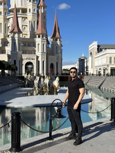  ,   Alik, 33 ,   ,   