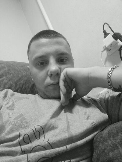  ,   Pavel, 28 ,   ,   