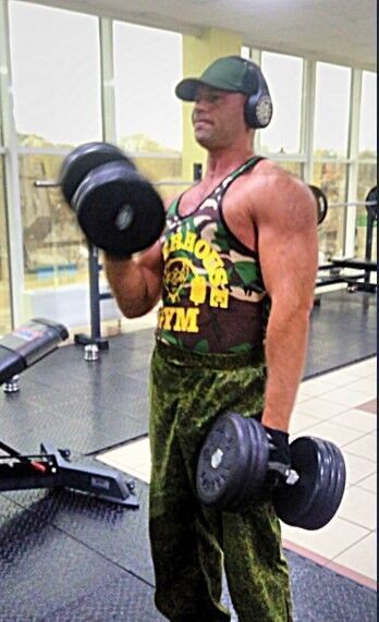 ,   Ruslan, 42 ,     , c 