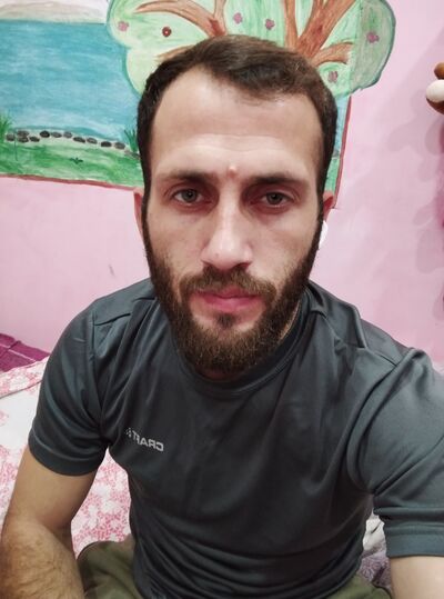  ,   Kamran, 33 ,   ,   