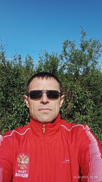   ,   Alex, 42 ,   ,   , c , 