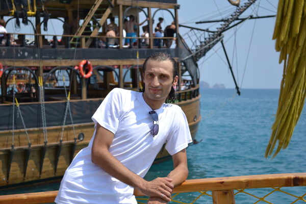  ,   Paata, 49 ,   