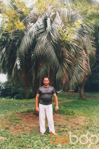  ,   Artur, 40 ,   ,   , c 