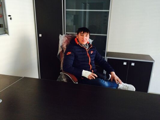  ,   Abrorjon, 33 ,   